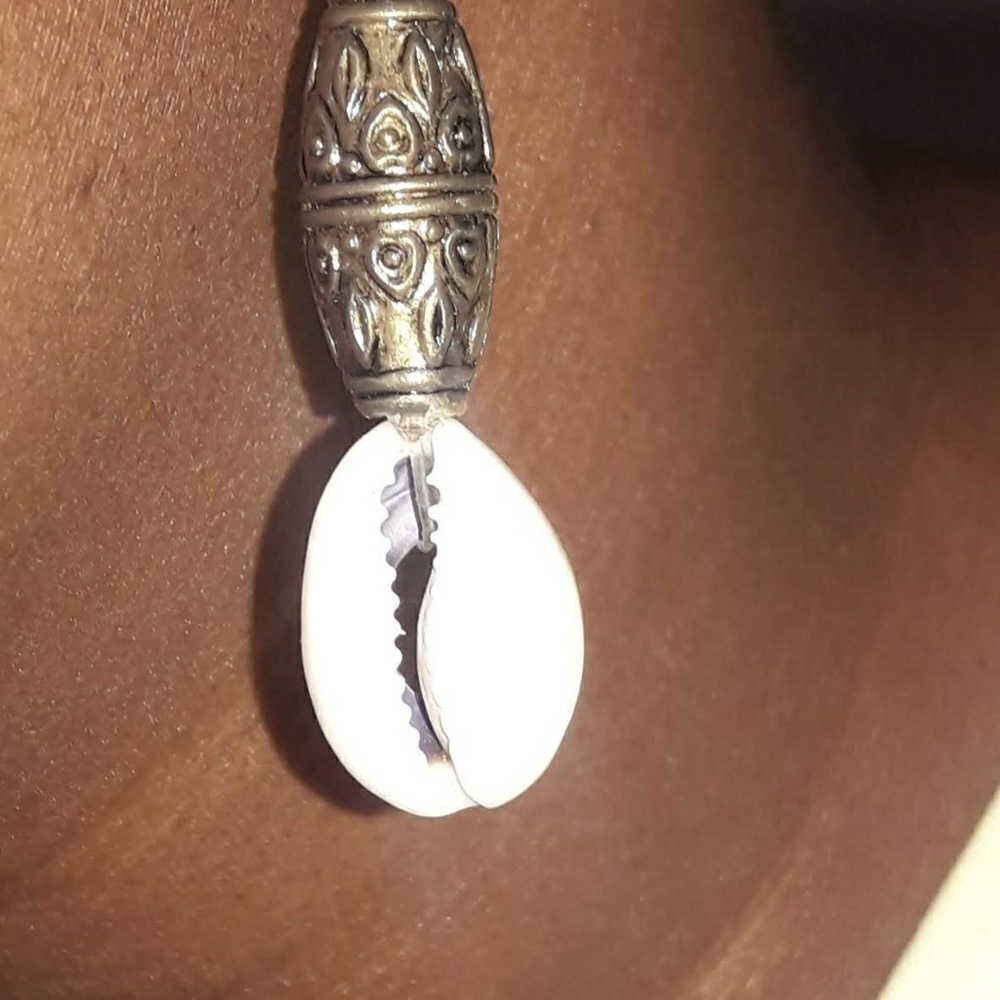 Jewelry - Picture 4 of 5